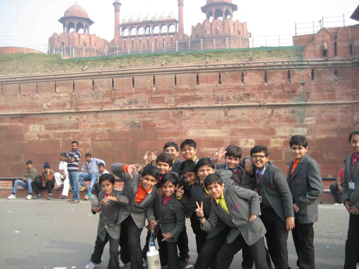 Heritage walk & picnic for the students of class V at Red Fort,  Delhi-NNB